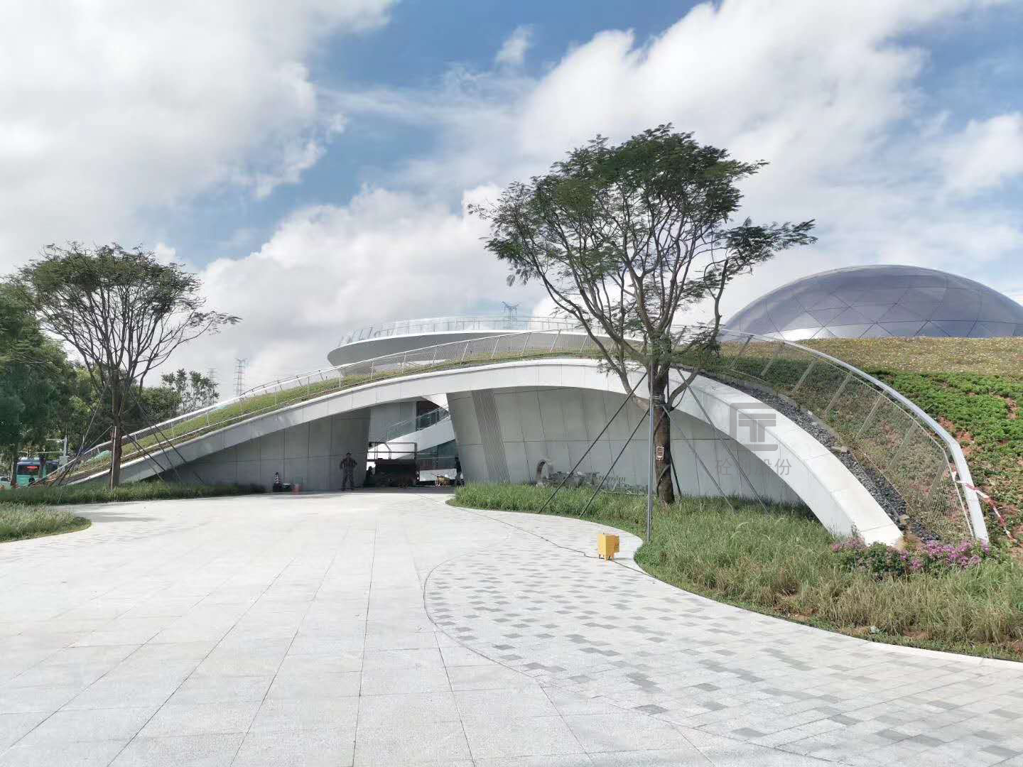 茅洲河-碧道之环(UHPC曲面板)